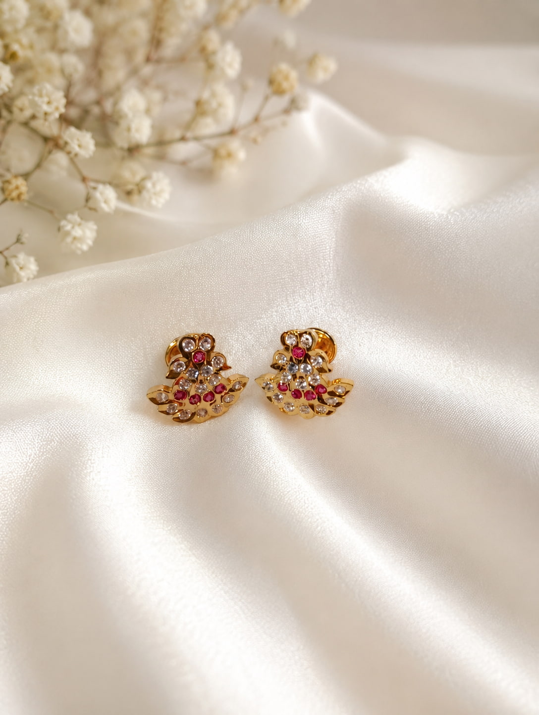 STUD EARRINGS